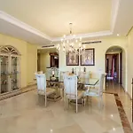 Bajo En Complejo Lujoso