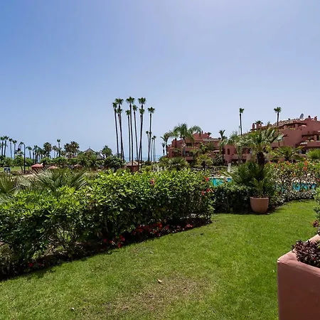 Bajo En Complejo Lujoso Estepona