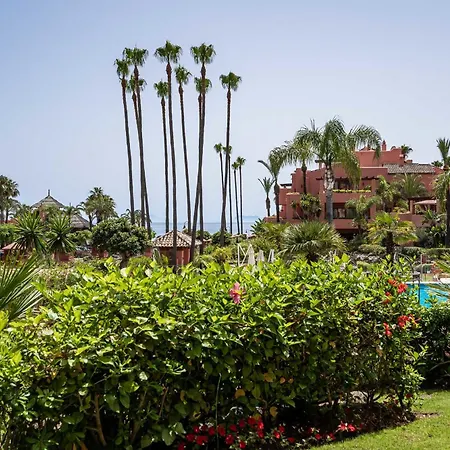 Bajo En Complejo Lujoso