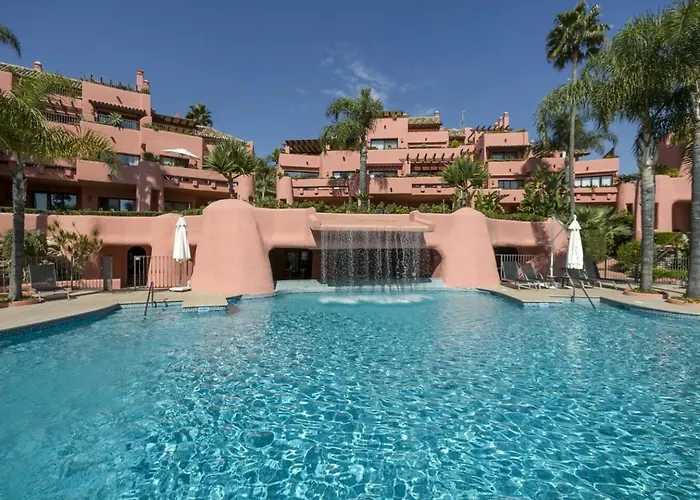 Bajo En Complejo Lujoso * Estepona