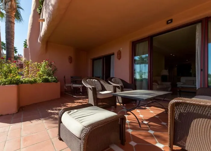 Bajo En Complejo Lujoso Estepona