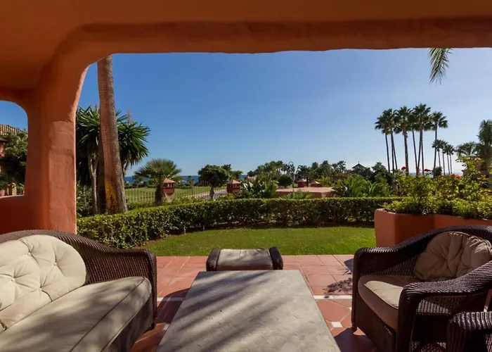 Bajo En Complejo Lujoso * Estepona