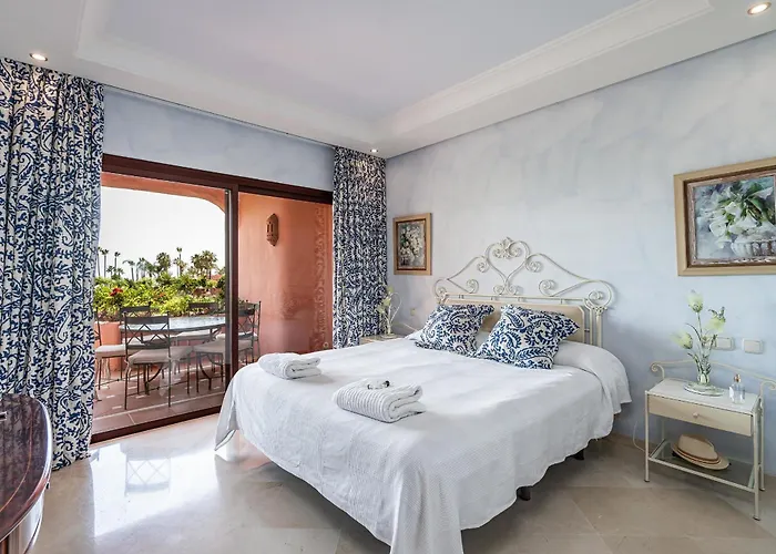 Bajo En Complejo Lujoso Estepona