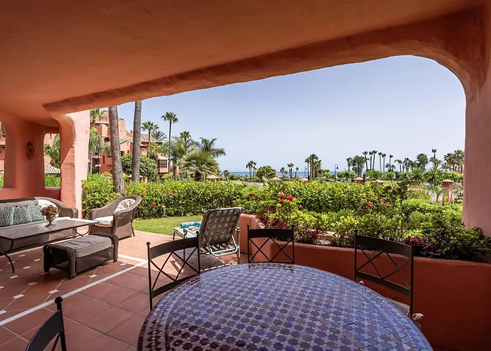 Bajo En Complejo Lujoso Lägenhet