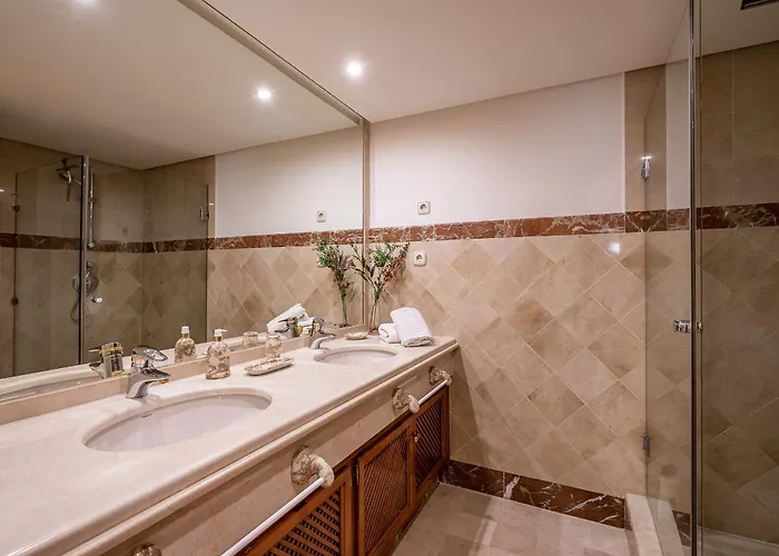 Bajo En Complejo Lujoso Lägenhet