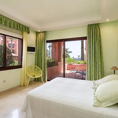 Bajo En Complejo Lujoso Apartament *
